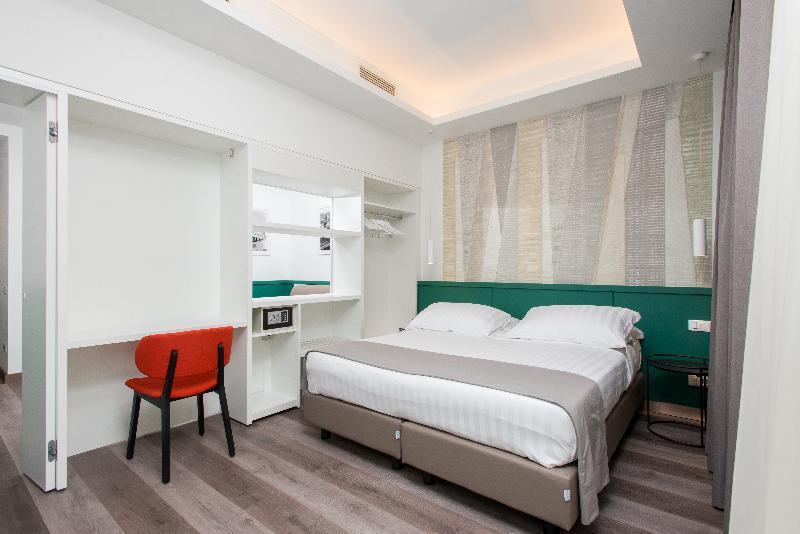Smart - Harbour Hotel